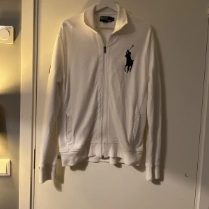 Polo ralph lauren ziphoddie (äkta) - Ziphoodie Färg: Vit Storlek: L