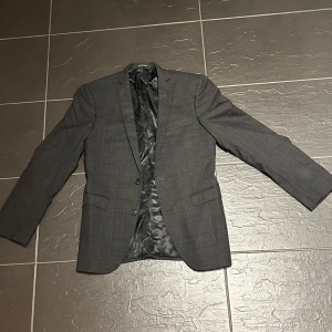 Tiger of Sweden Kavaj - Rutig Tiger of Sweden kavaj Storlek 46 Fint skick 