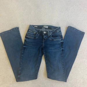 Ltb jeans  - Snygga ltb jeans i färgen marin blå, storlek 24/34. Jeansen är i bra skick och har används typ 2 ggr💗