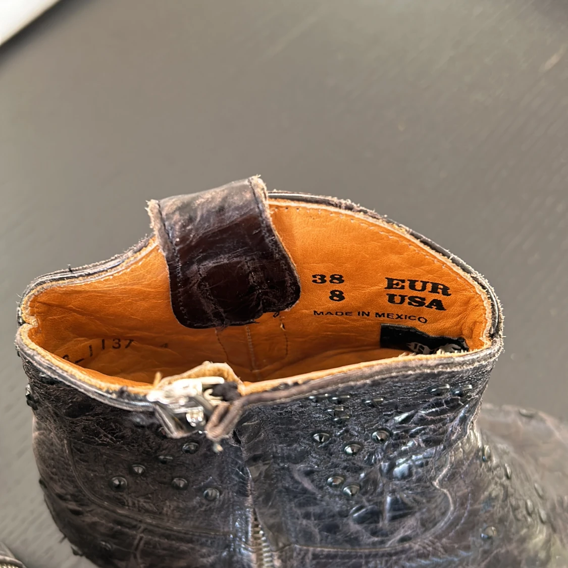 Svarta boots med nitar - 93