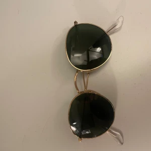 Ray bans  - Ray Bans i bra skick 