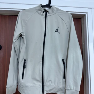 Träningskofta Jordan herr storlek S - Använd 