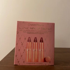 Charlotte Tilbury’s lip trio - Läppstift i mini från Charlotte Tilbury. Oanvända🫶🏼