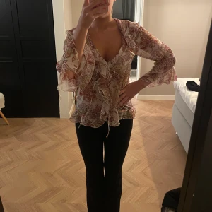 Zara blus - Fin blus med mönster från zara