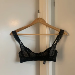 Bygel BH i spets - Mjuk bygel Har aldrig använt, bara provat Storlek 70B