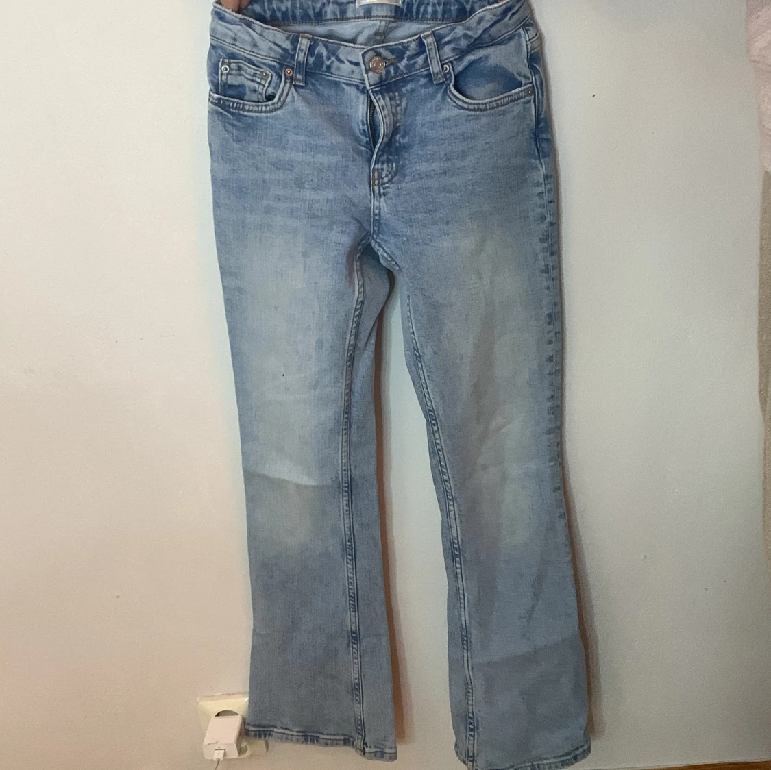 Ljusblå jeans med bootcut
