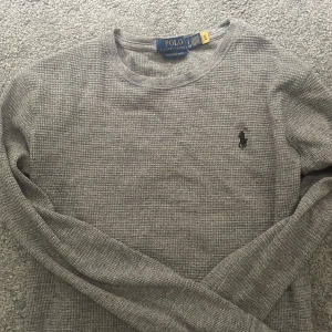 Ralph lauren  - Hej jag säljer en polo Ralph lauren tröja köpt för 1000 och i väldigt bra skick. Hör av dig vid frågor! 