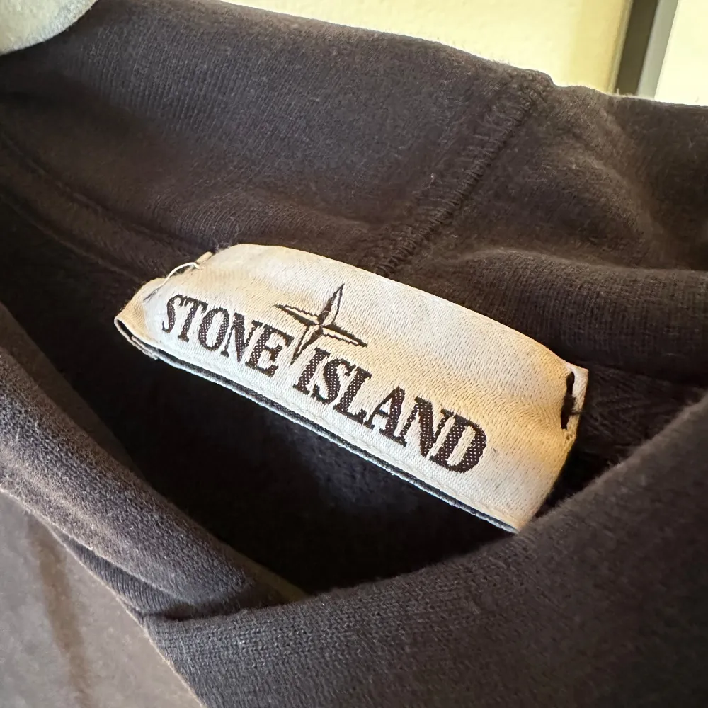 Säljer min Stone island hoodie storlek S Fint skick inga flaws  . Hoodies.