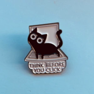 Kattpin - Hämtas i Hornstull i Stockholm eller skickas mot fraktkostnad (18kr) 