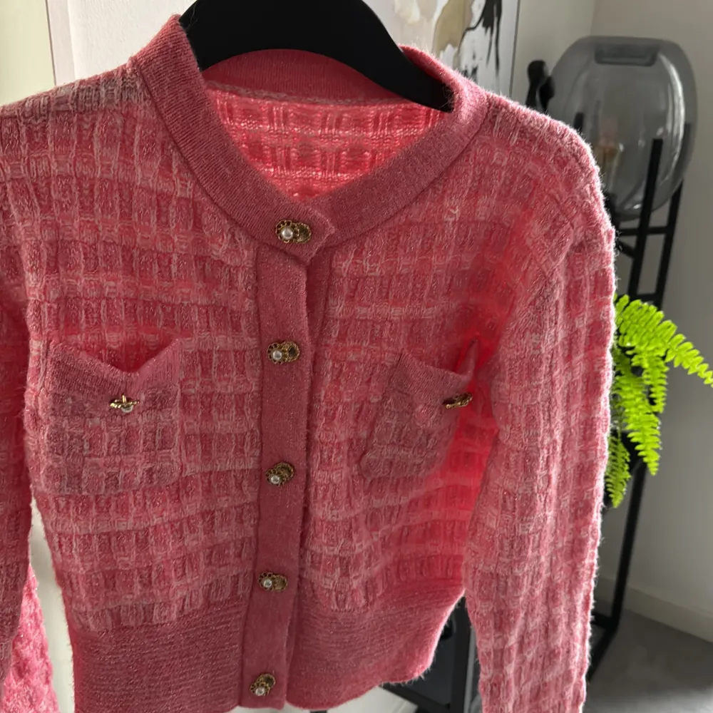 Rosa cardigan i storlek s💗. Tröjor & Koftor.