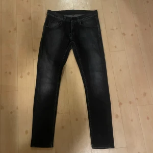 Tiger of sweden jeans - Snygga svarta tos (tiger of sweden) jeans. Skick 8/10 - Pris:350kr kom gärna med frågor och funderingar.