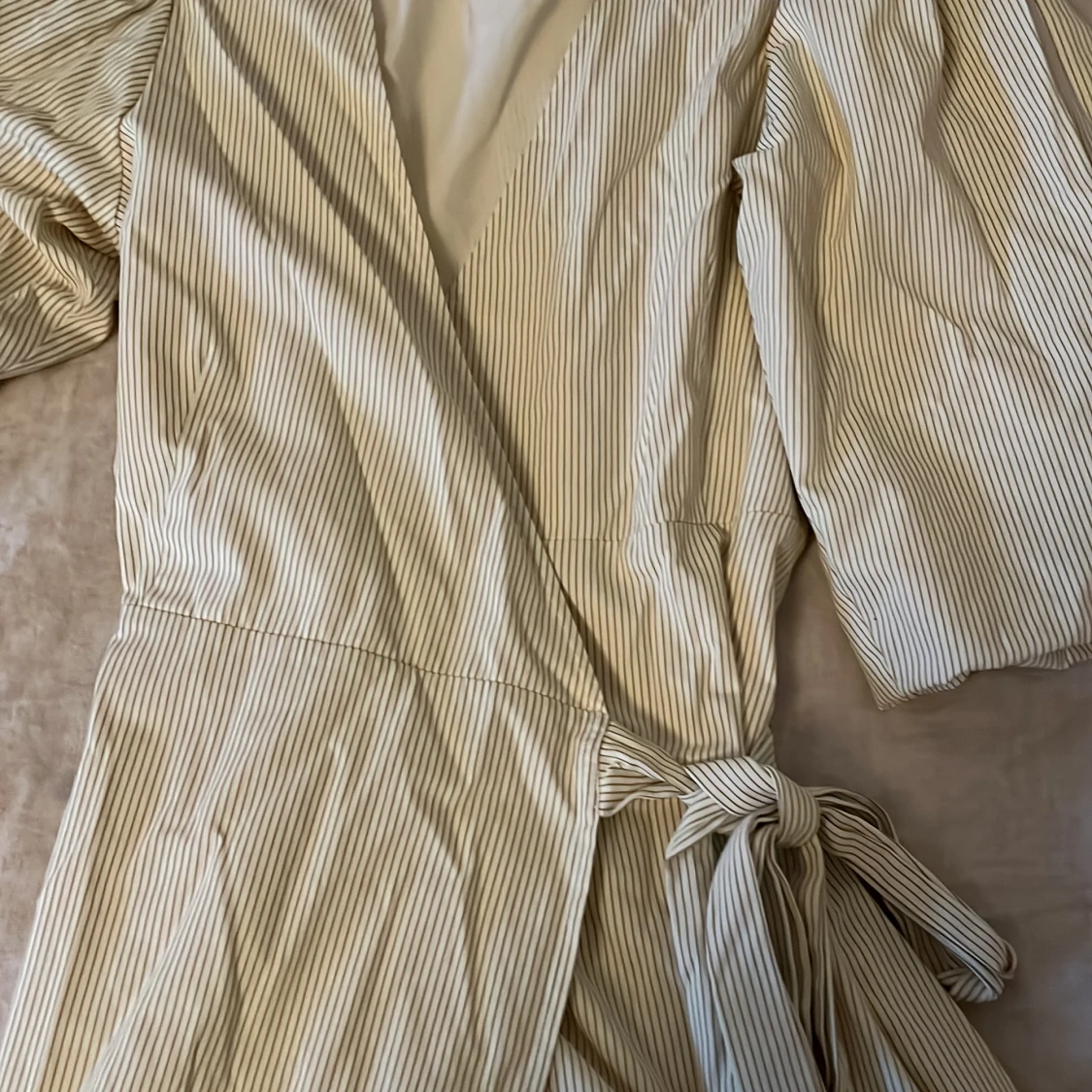 Randig omlottklänning från Adoore - 92