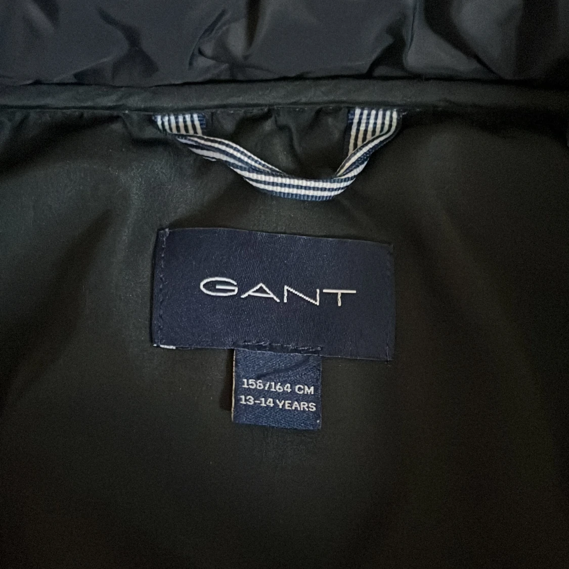 Svart quiltad väst från Gant - 91