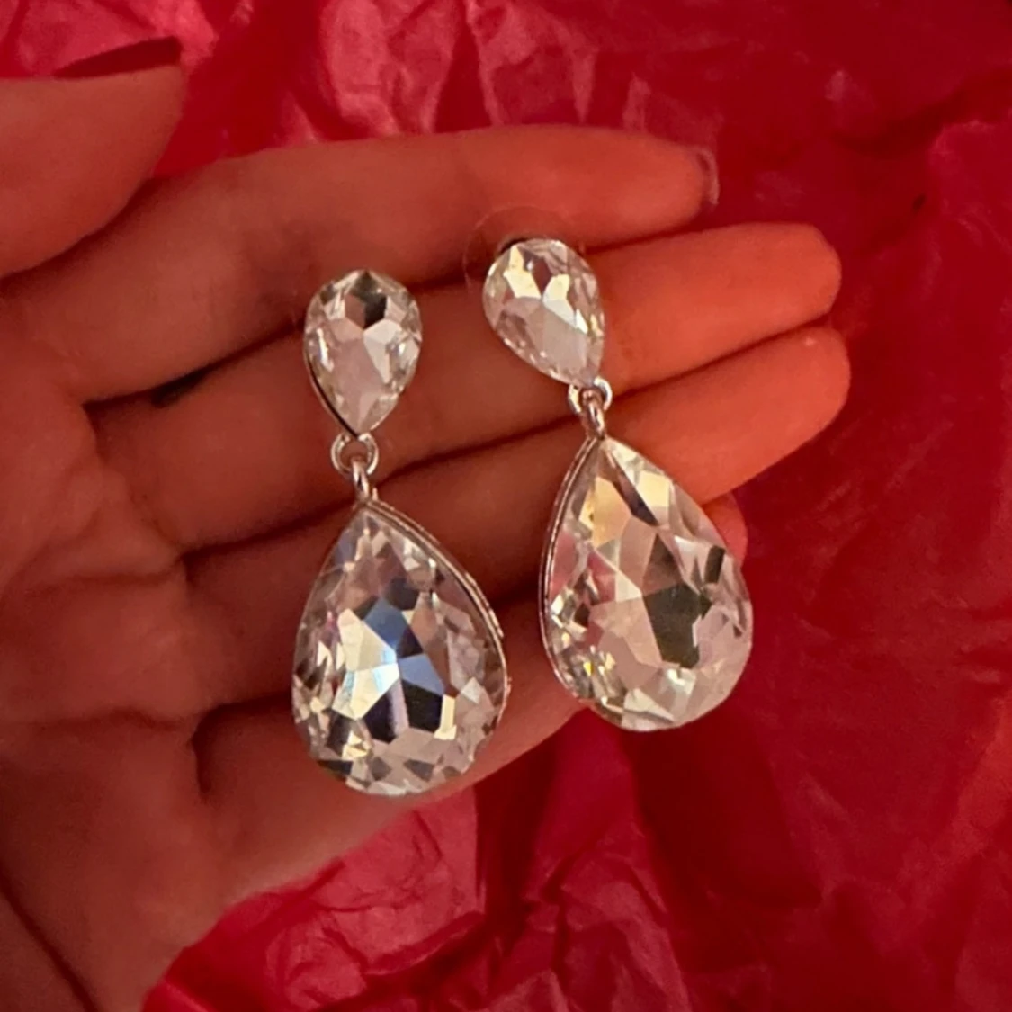 Glittriga silverörhängen - 92