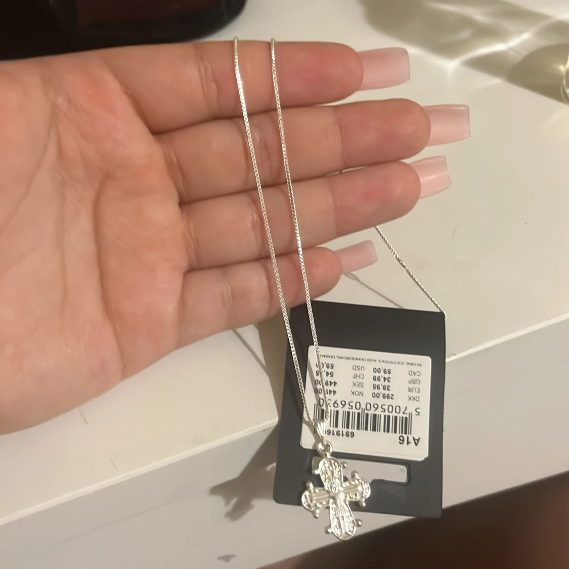 Silverhalsband med kors från Pilgrim - 91