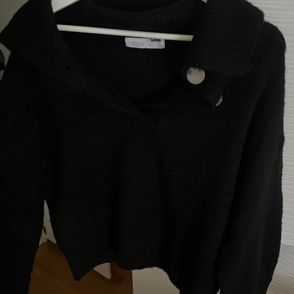 Svart stickad tröja 