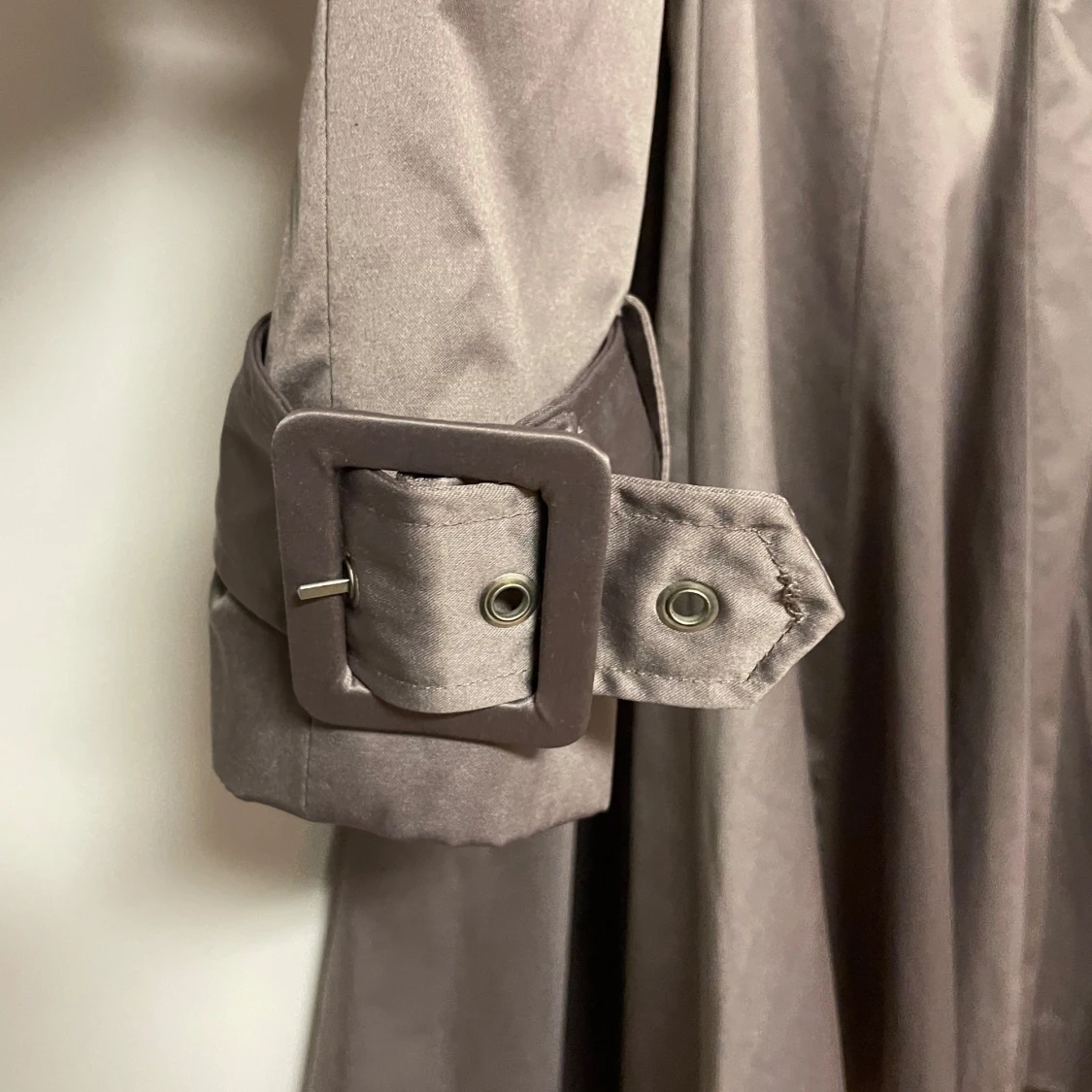 Grå trenchcoat från Derhy - 93