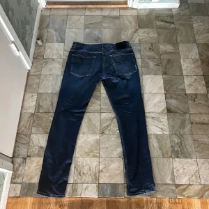 Neuw jeans  - Säljer nu mina snygga jeans ifrån neuw som är i 10/10 skick. Jeansen har en riktigt snygg färg och passform men jag säljer dom eftersom dom inte passar riktigt längre. Hör av er vid frågor 