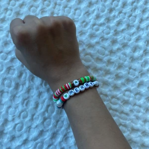 Armband🎅🎄🧑‍🎄 - 2 stykt arband🎄😍🧑‍🎄
