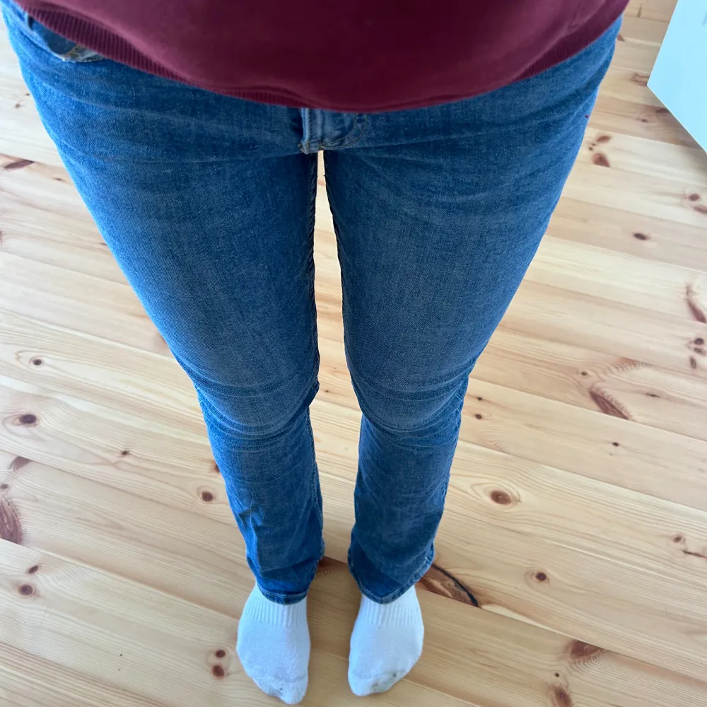 Bootcut jeans från Gina tricot. Säljer pga för korta för mig. Är 167. . Jeans & Byxor.