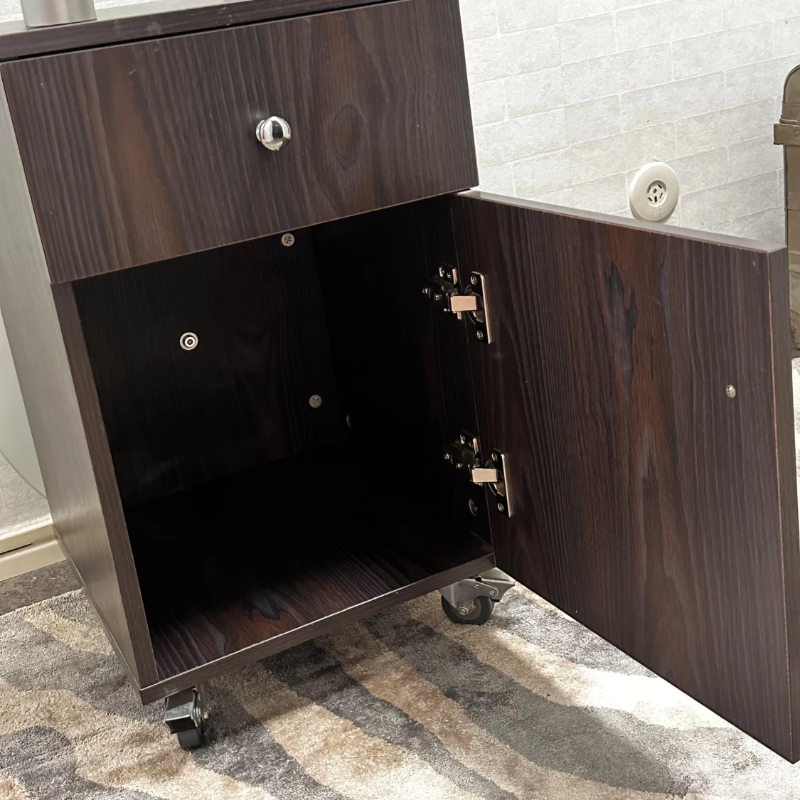 Nagelbord/skrivbord, 1500 kr - 92