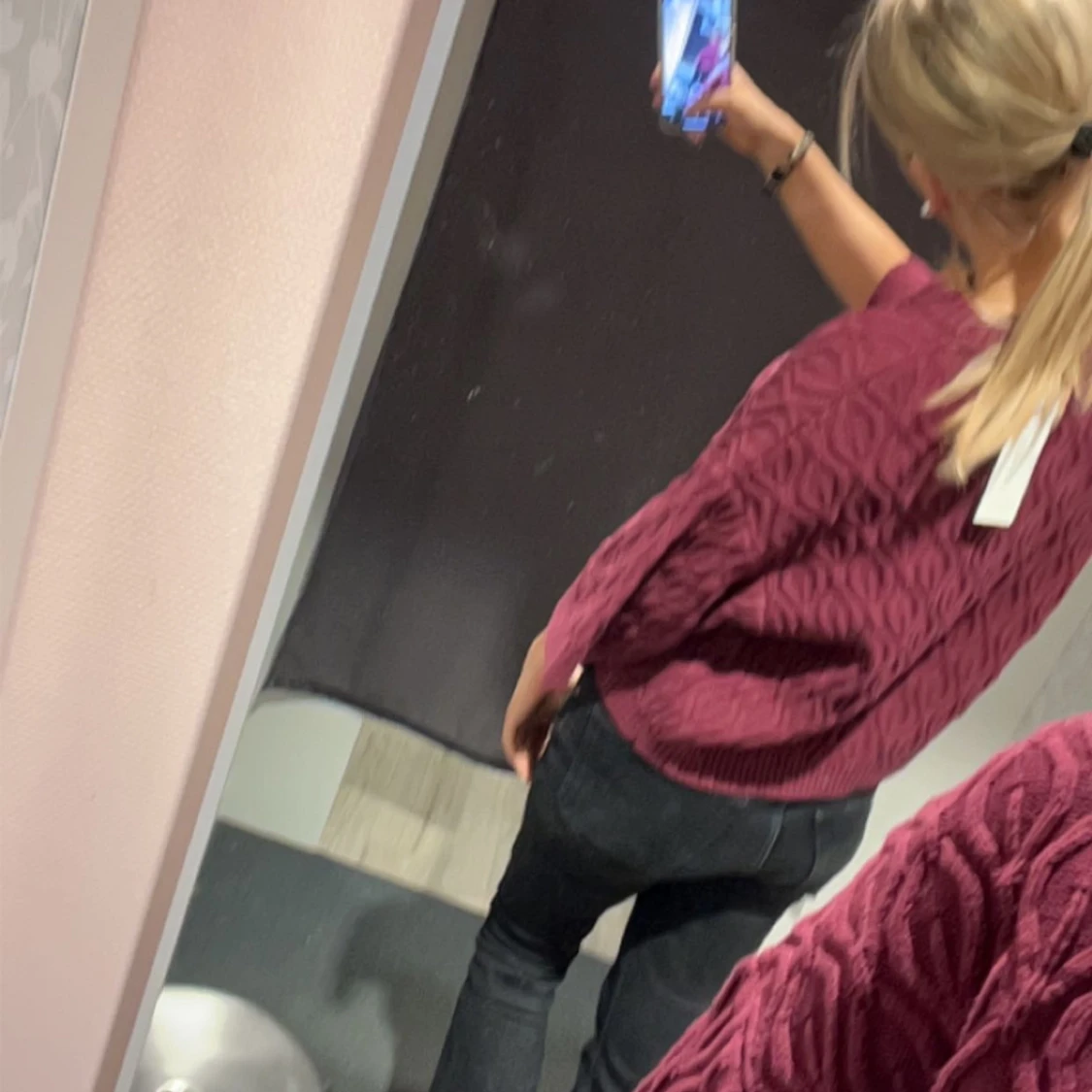 Vinröd tröja  - 90