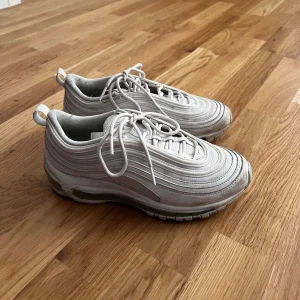 Air max 97 - Storlek 38,5 använda ett par gånger men används inte längre