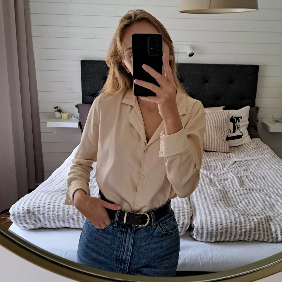 Sidenblus från Chiquelle