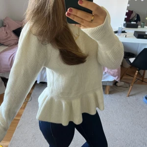 Skickad topp - Super söt stickad topp , perfekt skick💘