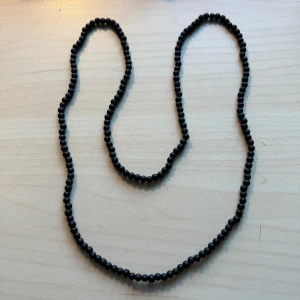 Halsband  - Säljer då den inte kommer till användning