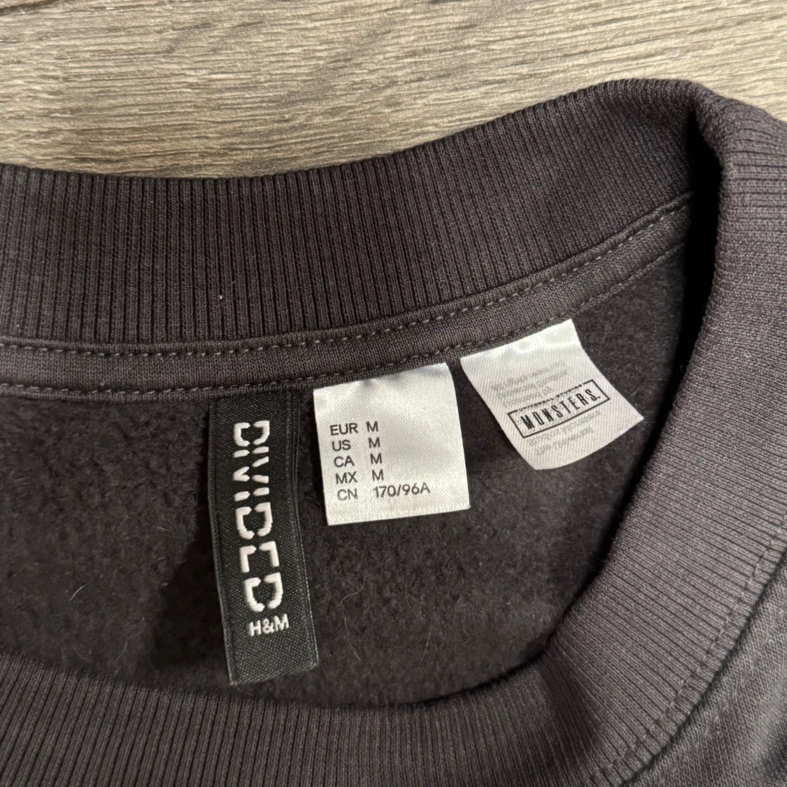 Grå Dracula tröja  - 92