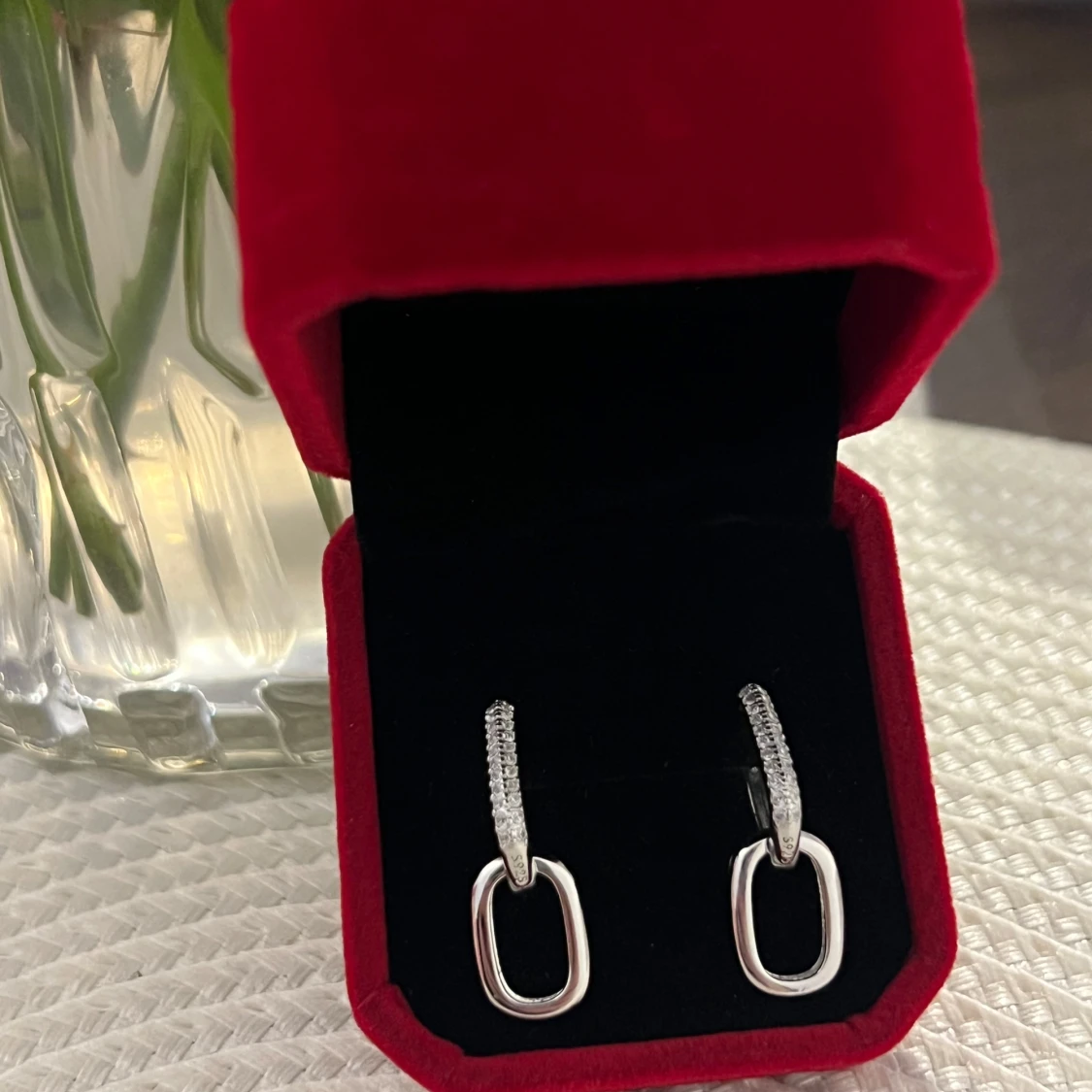 Äkta Silverörhängen med glittriga detaljer