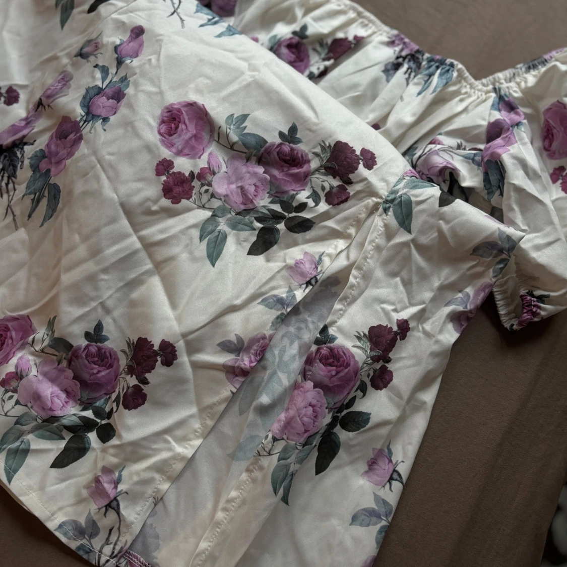 Blommig offshoulder klänning - 2