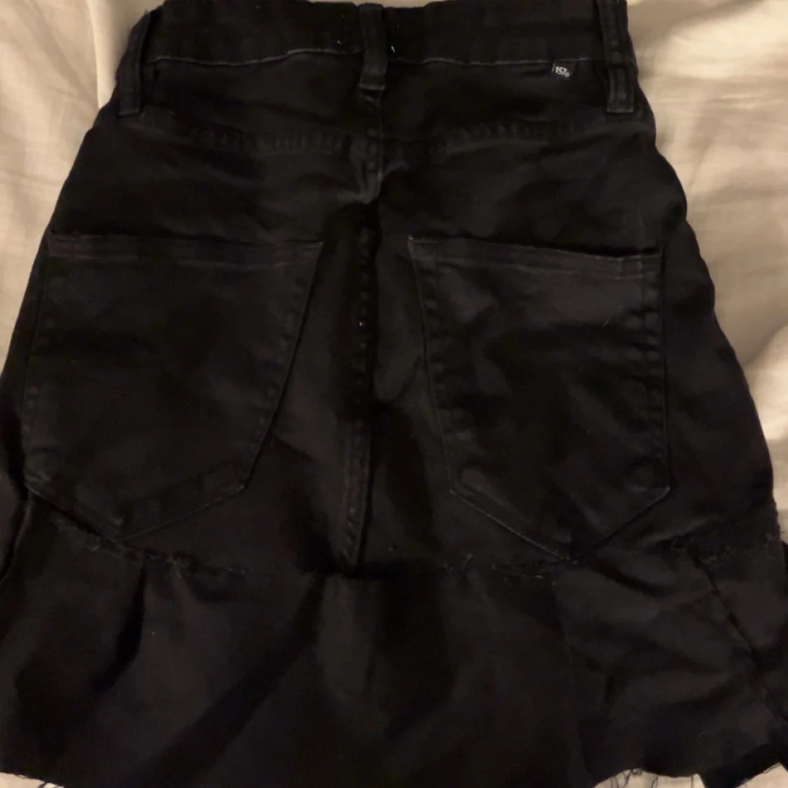 Svart jeanskjol (egen sydd) - 1