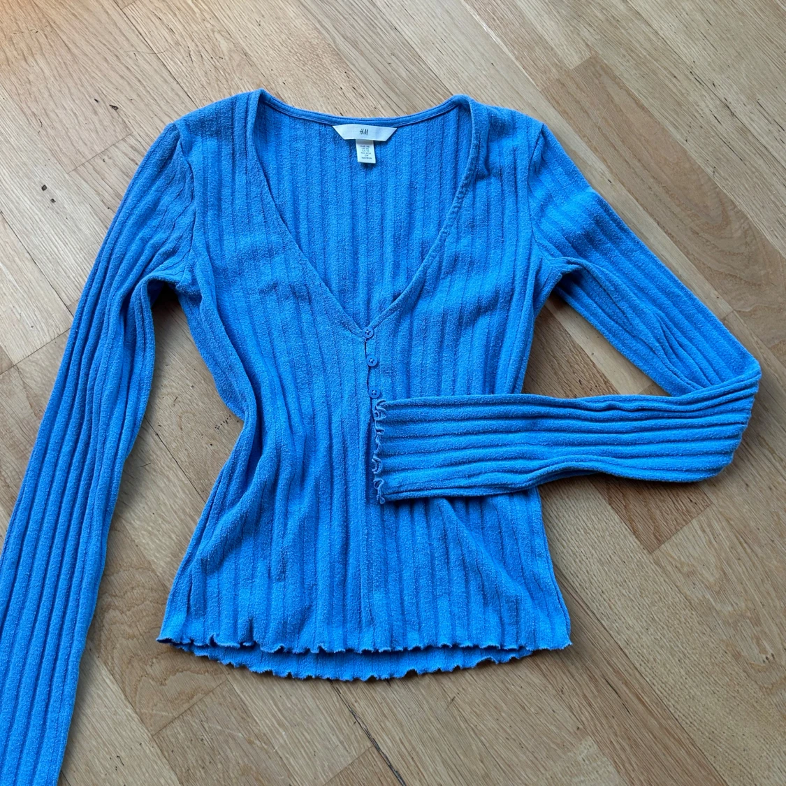 Blå ribbad topp från H&M