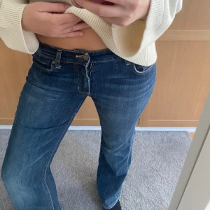 Lågmidjade jeans - Lågmidjade jeans från ”loyal” 🥰