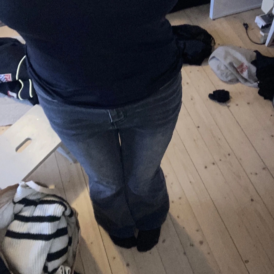 Utsvängda jeans  - 92