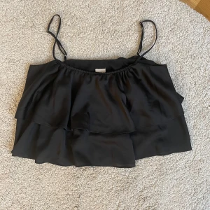 Svart linne - Svart linne från hm. 