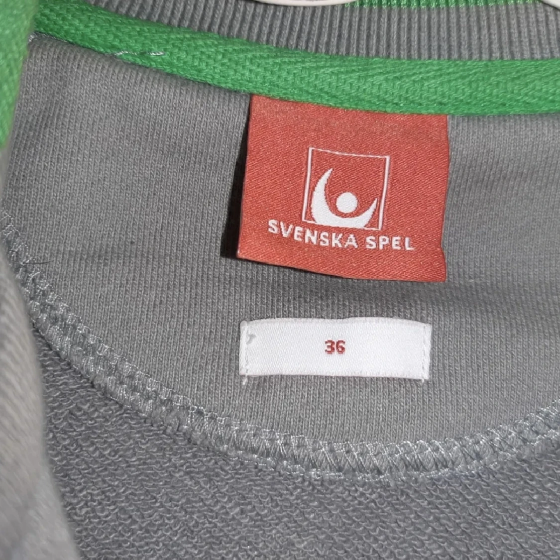 Grå Lotto jacka med gröna detaljer - 4