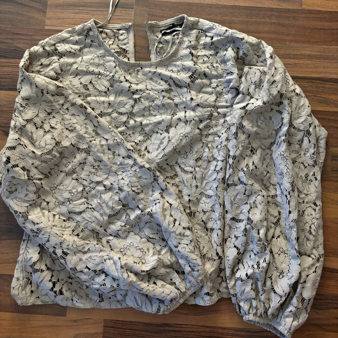 Beige spetsblus från Stockh LM