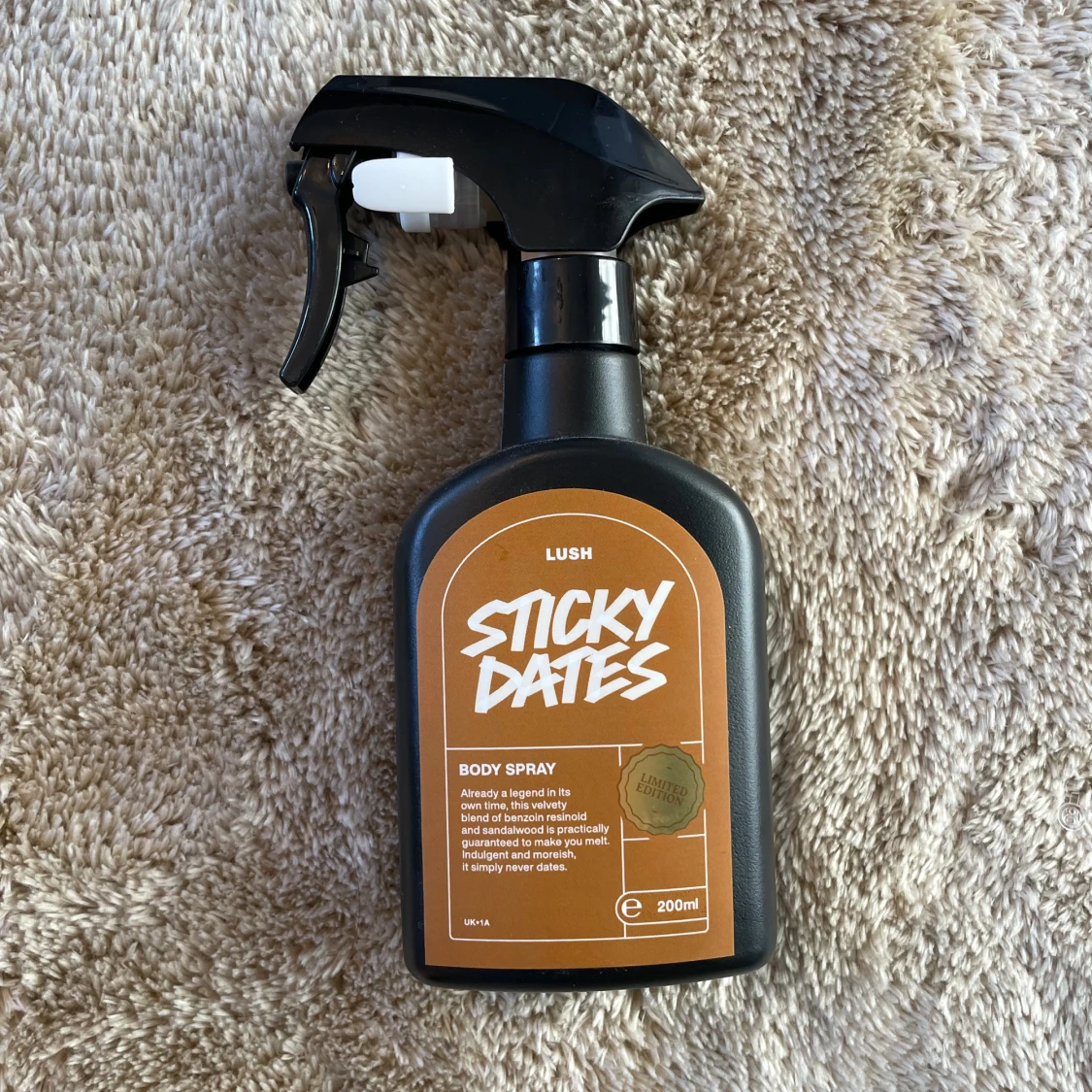 Lush Sticky Dates Body Spray