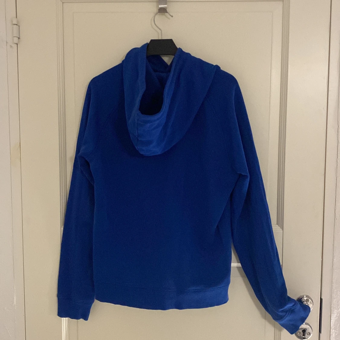 Blå hoodie från Gant - 1