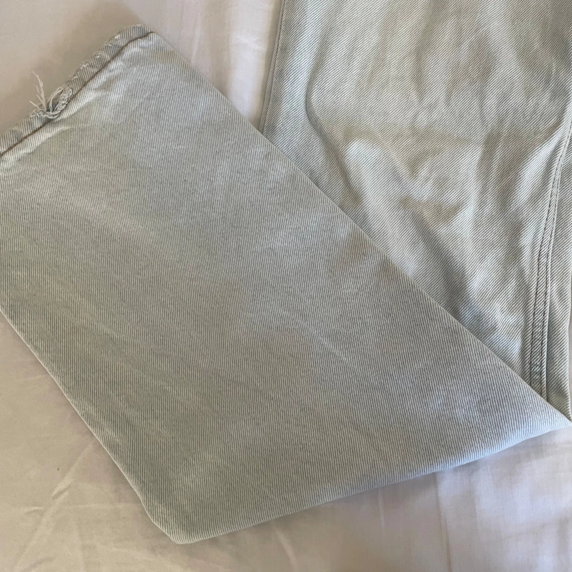 Ljusblå jeansbyxor - 1