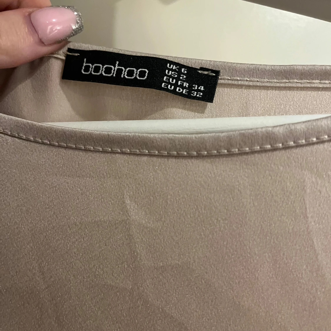 Beige långärmad blus från Boohoo - 2