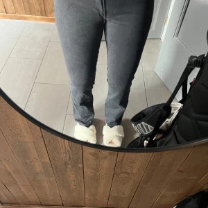 Replay jeans  - Super fina replay jeans med flare använda ett fåtal gånger !  Storlek W30/L32 Hör av er vid intresse! 😍