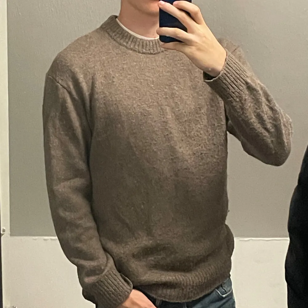 Bra skick, relaxed fit. Kommer ihåg att jag köpte den för 400 kr.. Neuleet.