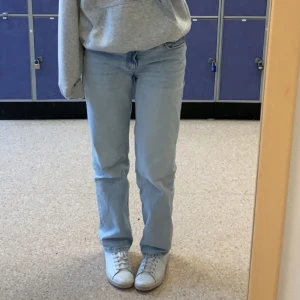 Full length straight jeans  - Säljer dessa väldigt fina jeans från Gina då de tyvärr är för stora på mig. Väldigt fint skick.