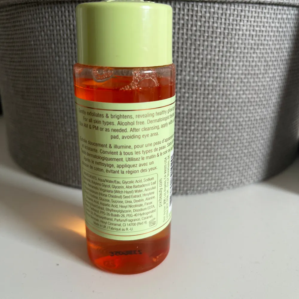 Glow Tonic toner från pixi. Använd ca 4ggr. Säljer då den inte används längre❤️. Övrigt.