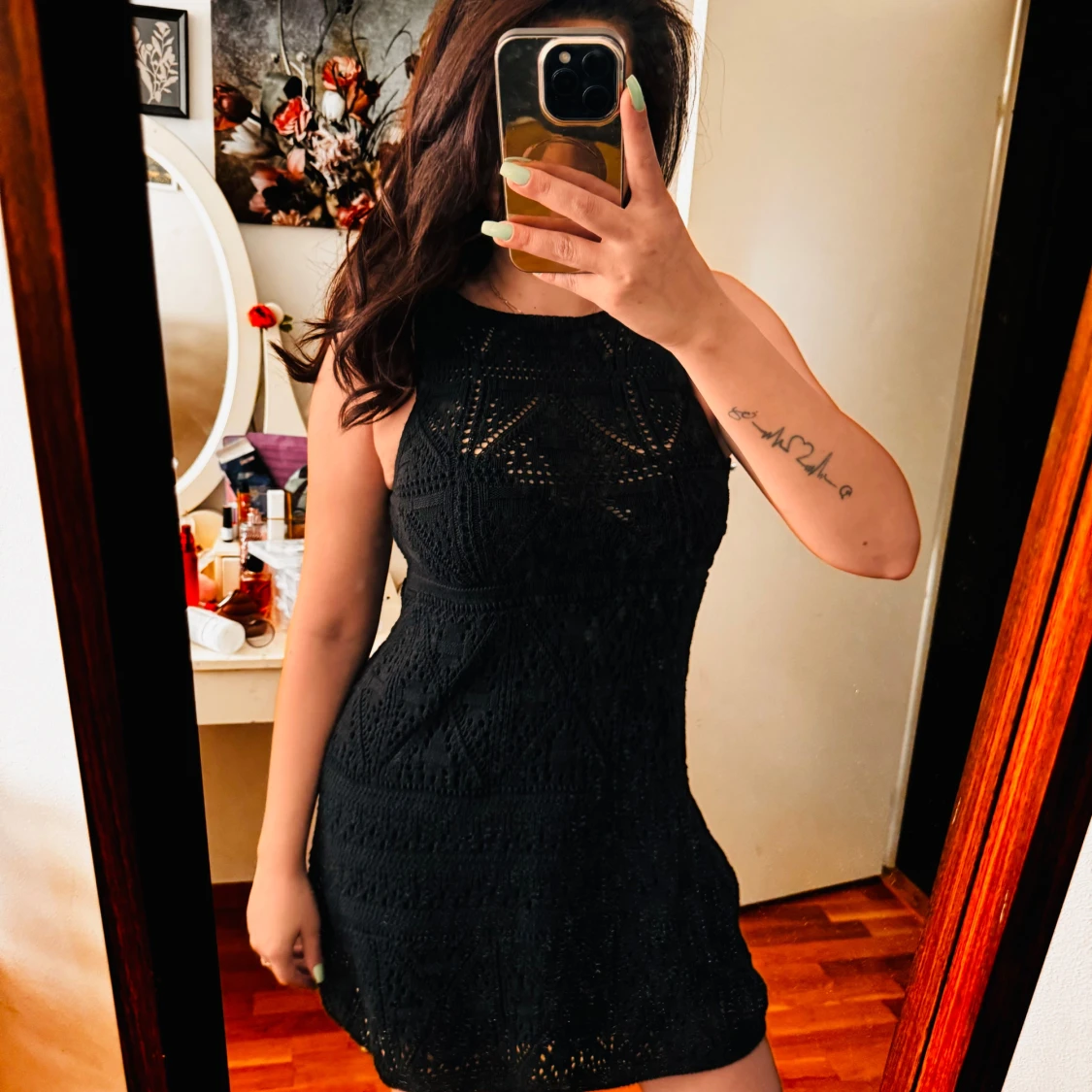 Svart spetsklänning