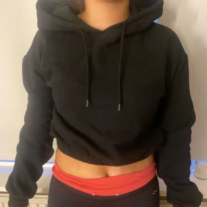 Hoodie - En hoodie som funkar lite som en magtröja